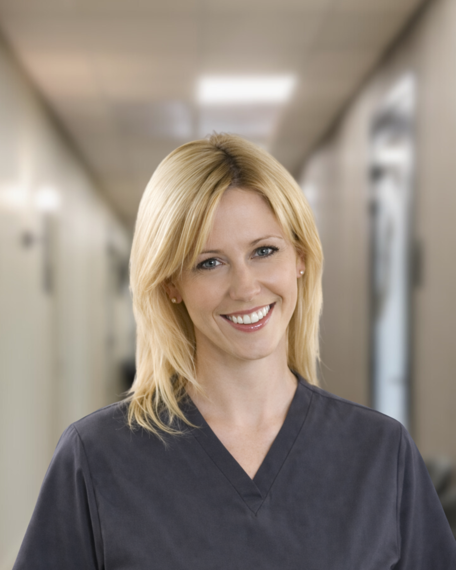 Dr. Dace Ozola-Azovska – neiroķirurģe, vertebroloģe MedicalBridge Clinic (Ulbroka/Rīga)