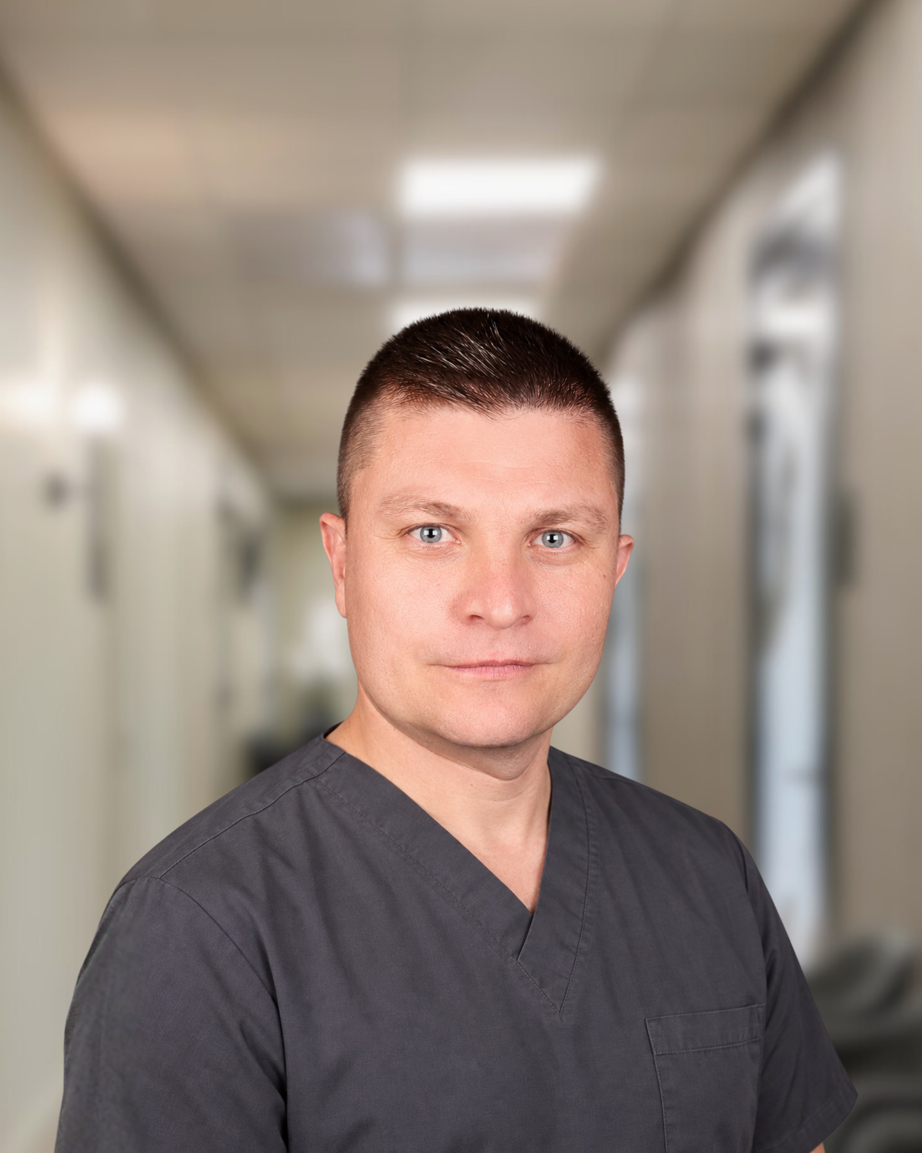 Neirologs Yurii Plakhtii – ārsta portrets MedicalBridge Clinic